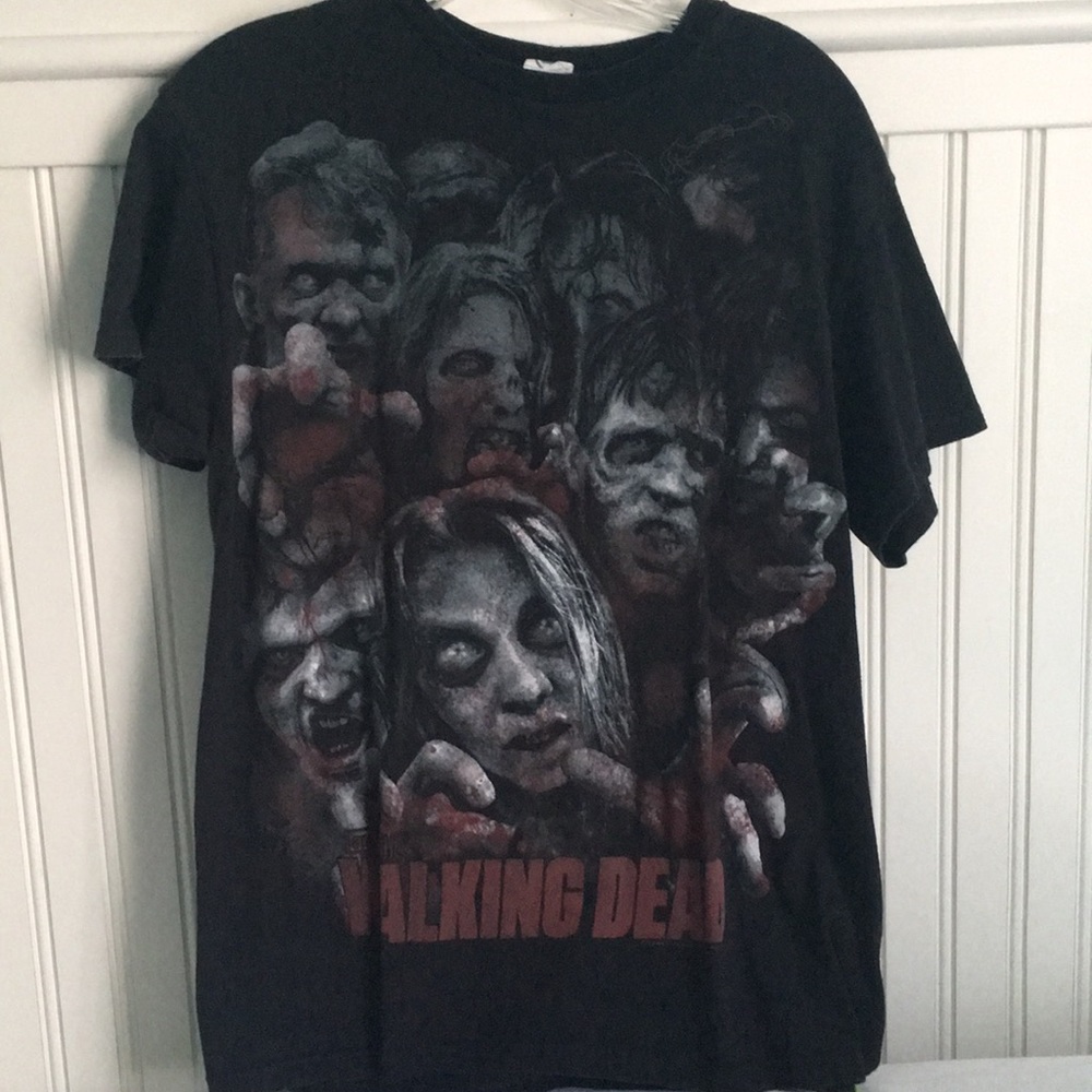 Graphic tee